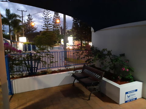 Surfers Beach Resort One - Accommodation China 12