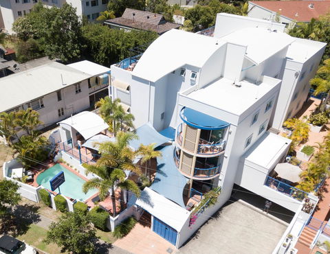 Surfers Beach Resort One - Accommodation China 1