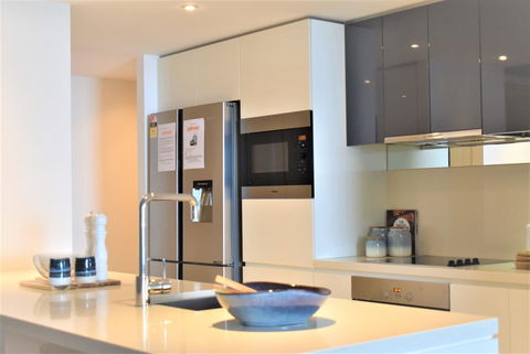 Gold Coast Private Apartments - H Residences, Surfers Paradise - Accommodation Asia 4