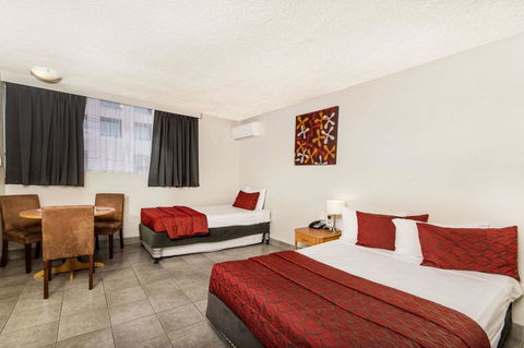 The Robert Towns - Accommodation Guide 21