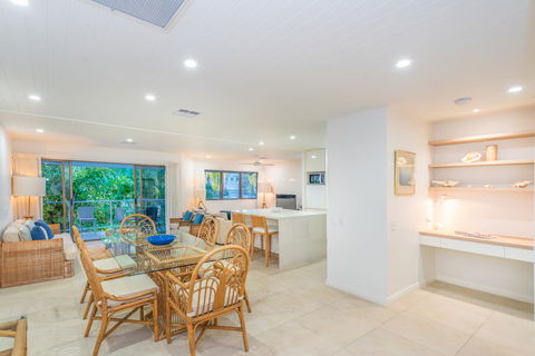 Noosa Boutique Apartments & Elkhorn Villas - Accommodation Asia 1