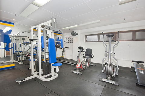Surfers International Apartments - Accommodation China 9
