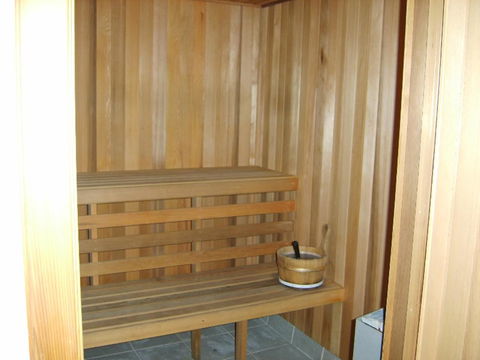 Surfers International Apartments - Accommodation China 2