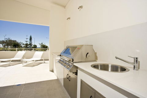 Kirra Surf Apartments - Accommodation Asia 35