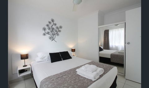 Bay Of Palms - Accommodation China 7