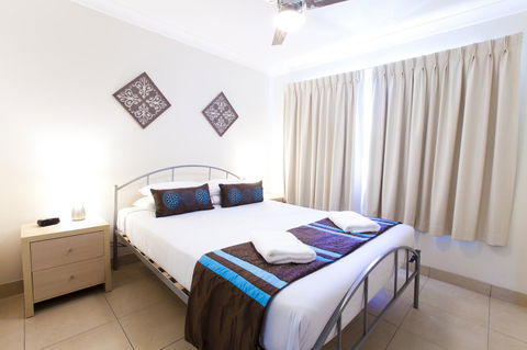 Bay Of Palms - Accommodation China 41