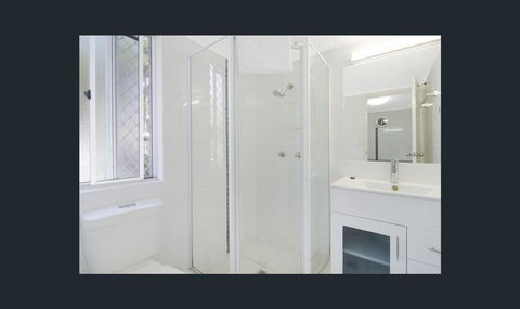 Bay Of Palms - Accommodation China 11