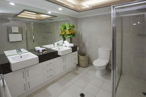 Waters Edge Apartment Cairns - Accommodation Asia 4