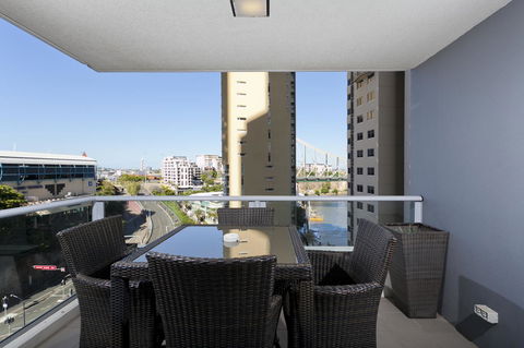 Mantra On The Quay - Accommodation Asia 11