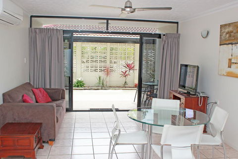 Townsville Holiday Apartments - Accommodation Asia 10