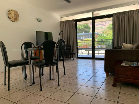 Townsville Holiday Apartments - Accommodation Asia 5