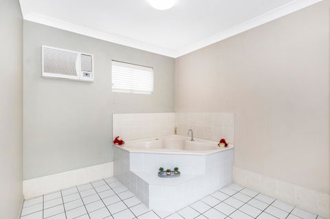 Comfort Inn North Brisbane - Accommodation Asia 8