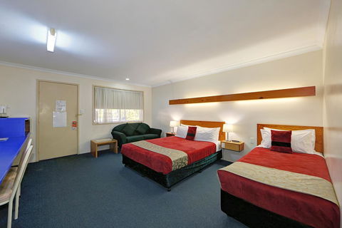Smart Motels Bert Hinkler - Accommodation Guide 12