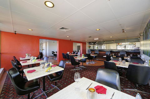 Smart Motels Bert Hinkler - Accommodation Guide 8