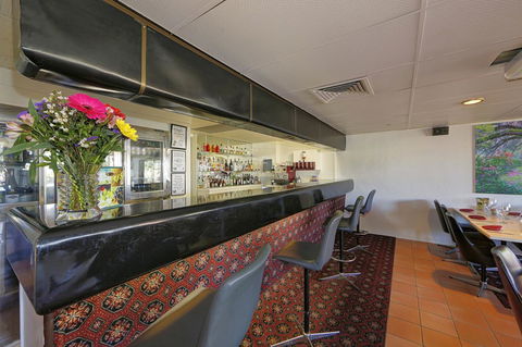 Smart Motels Bert Hinkler - Accommodation Guide 6