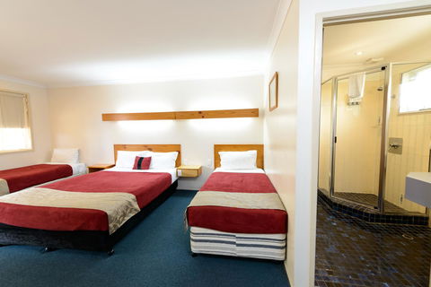 Smart Motels Bert Hinkler - Accommodation Guide 3