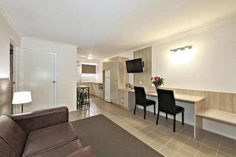 Smart Motels Bert Hinkler - Accommodation Guide 31