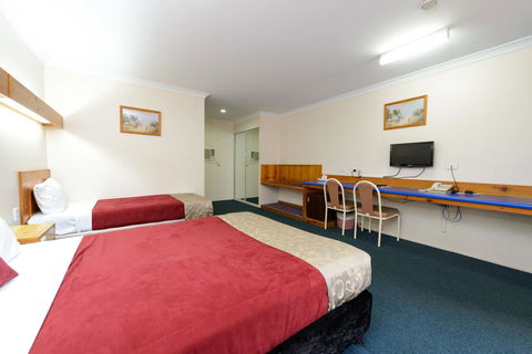 Smart Motels Bert Hinkler - Accommodation Guide 2