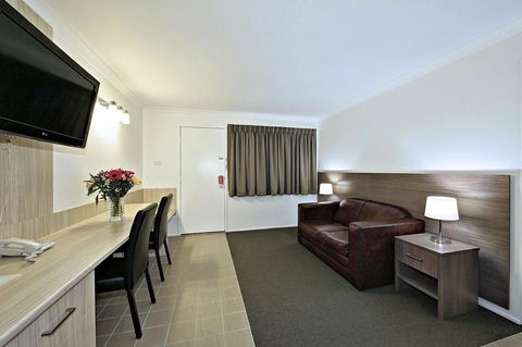 Smart Motels Bert Hinkler - Accommodation Guide 30