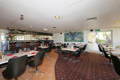 Smart Motels Bert Hinkler - Accommodation Guide 7
