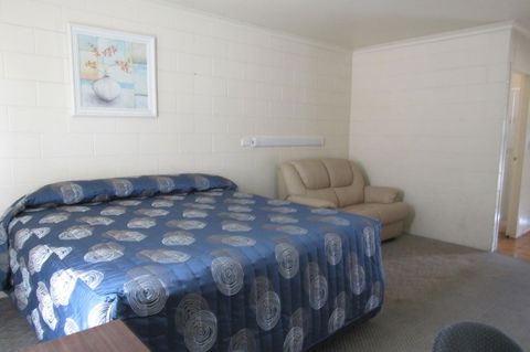 The Park Motel - Accommodation Guide 6