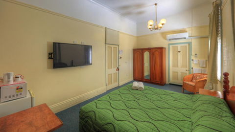 The Park Motel - Accommodation Guide 23