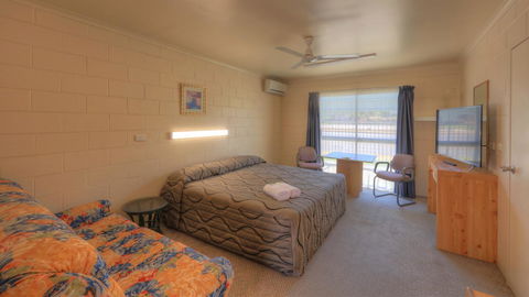 The Park Motel - Accommodation Guide 33
