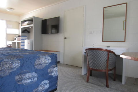 The Park Motel - Accommodation Guide 5