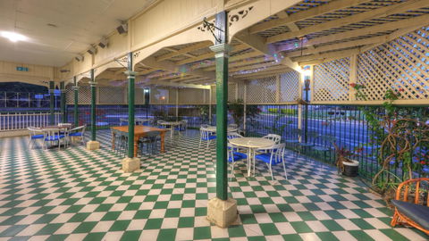 The Park Motel - Accommodation Guide 13