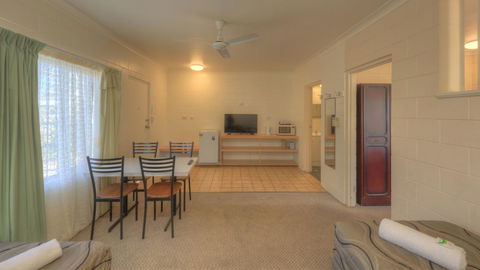 The Park Motel - Accommodation Guide 24