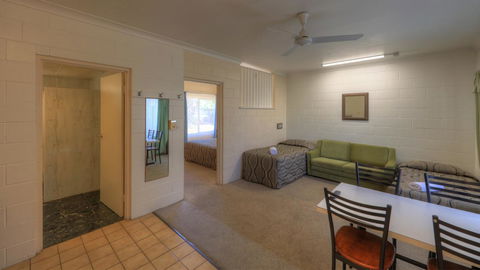 The Park Motel - Accommodation Guide 25