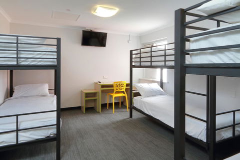 Palm Beach Hotel - Accommodation Guide 19