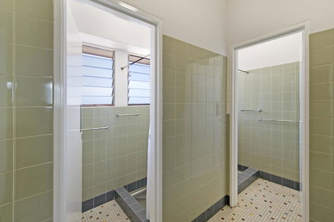 Palm Beach Hotel - Accommodation Guide 26