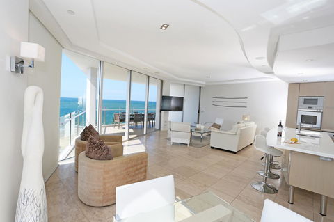 Oceans Mooloolaba - Accommodation China 3