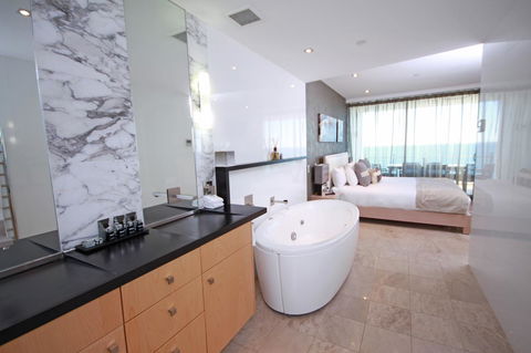 Oceans Mooloolaba - Accommodation China 10