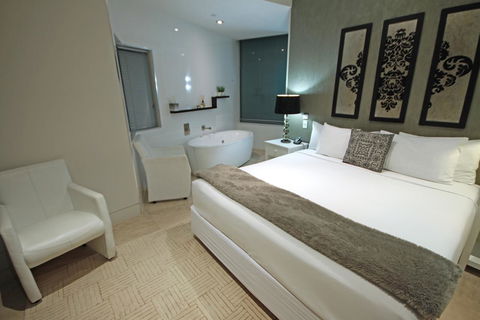 Oceans Mooloolaba - Accommodation China 21