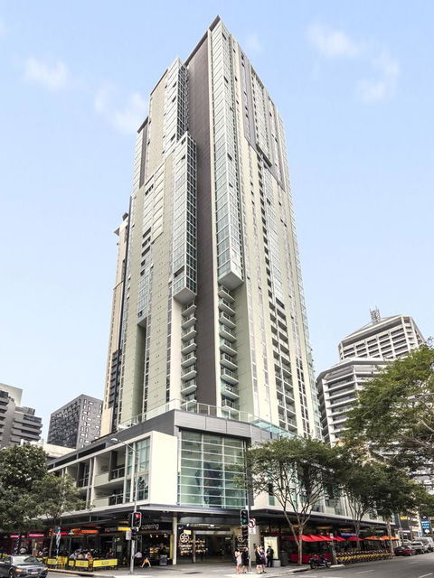 Oaks Brisbane Festival Suites - Accommodation Asia 9