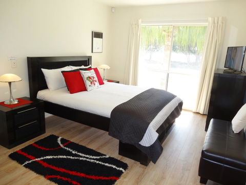 Waterfront Resort Villa With Buggy - Accommodation Asia 9