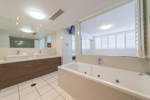 Echelon Apartments Yeppoon - Accommodation Guide 9