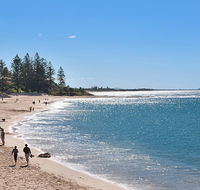 The Norfolks on Moffat Beach - Accommodation Asia