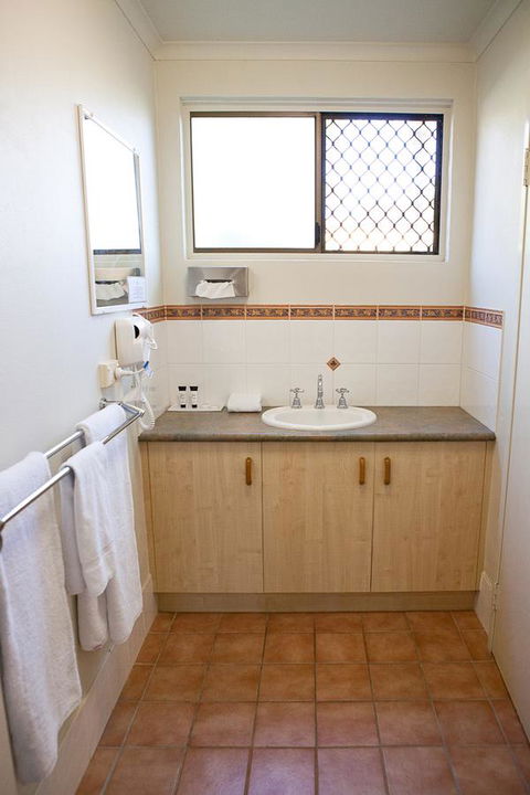 Kondari Hotel - Accommodation Guide 32