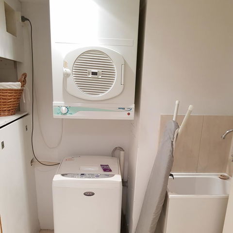 Gemini Court Holiday Apartments - Accommodation Asia 27