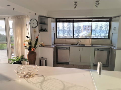 Gemini Court Holiday Apartments - Accommodation Asia 34