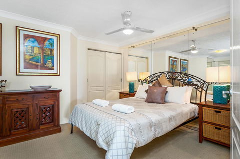 Gemini Court Holiday Apartments - Accommodation Asia 12