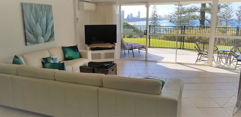 Gemini Court Holiday Apartments - Accommodation Asia 26