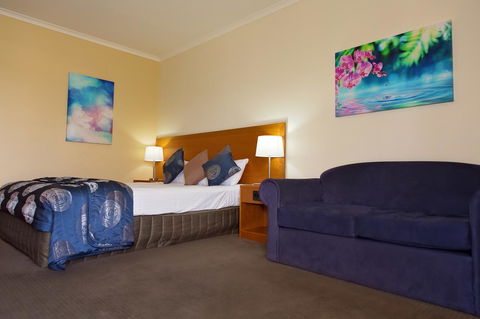 White Lace Motor Inn - Accommodation Guide 23