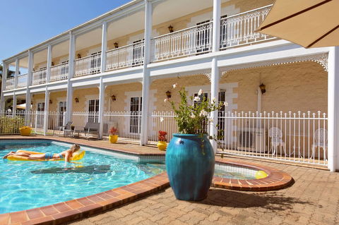 White Lace Motor Inn - Accommodation Guide 4
