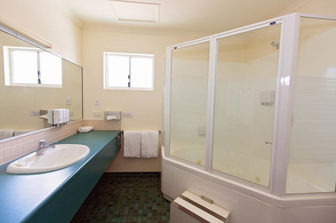 White Lace Motor Inn - Accommodation Guide 14