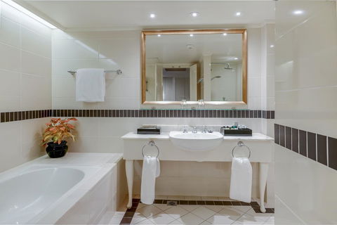 InterContinental Sanctuary Cove Resort, An IHG Hotel - Accommodation China 5