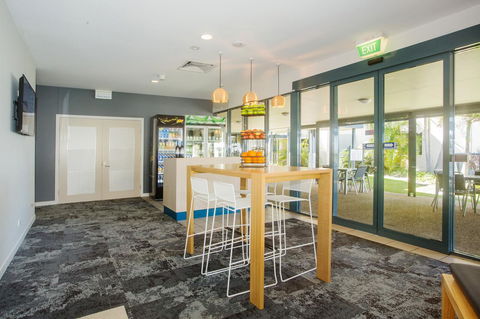 Mantra Hervey Bay - Accommodation Guide 7